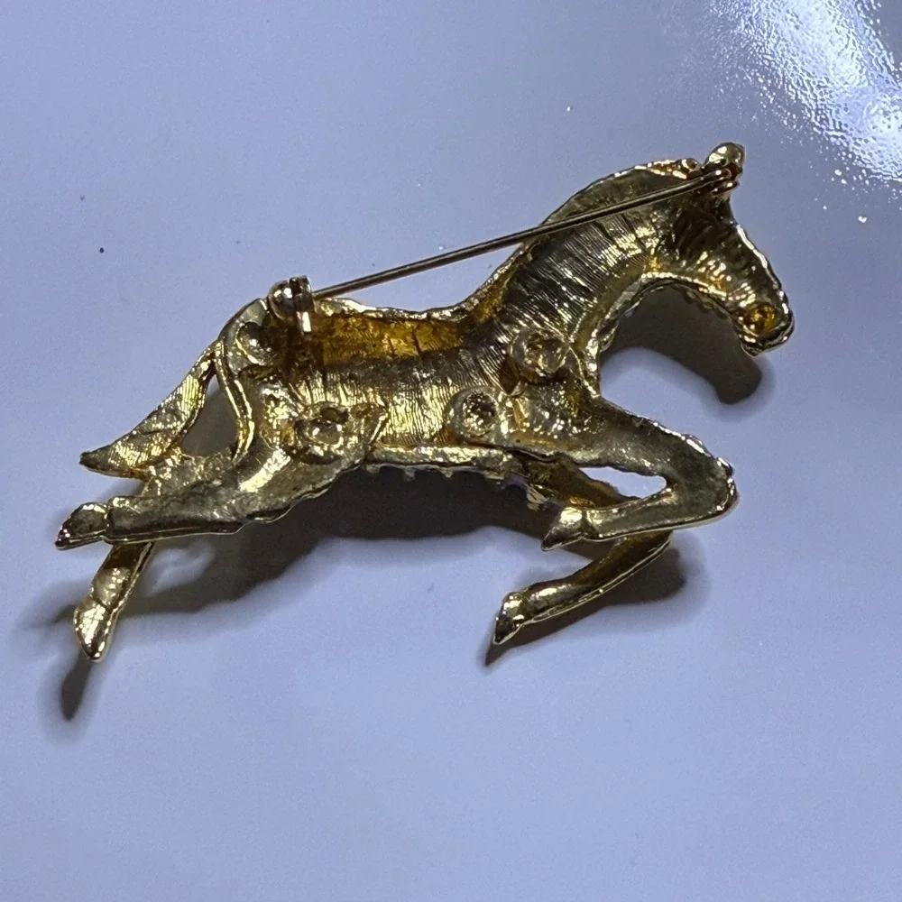 Zebra Brooch Gold Silver Tone Striped Animal‎ Pin Statement Jewelry